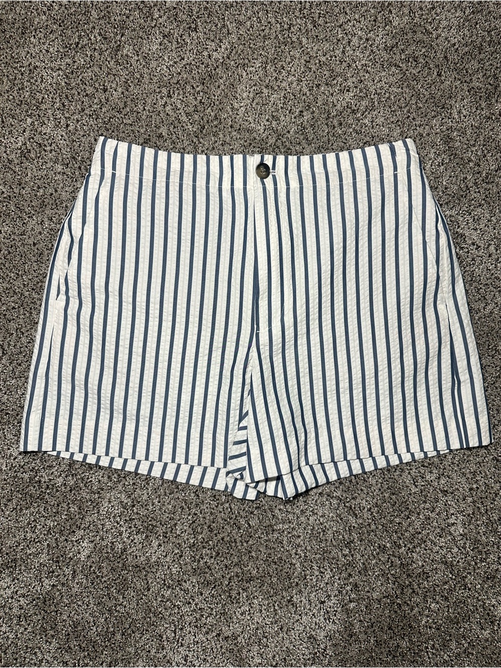 Banana Republic Factory Striped off-White and blue Women’s high rise Shorts